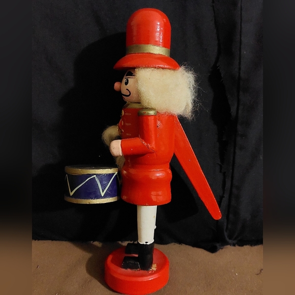 Vintage 9 inch Tall Drummer Nutcracker Figurine - Picture 2 of 13